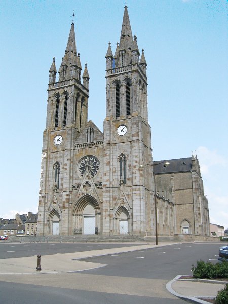 eglise de st hilaire du harcouet.jpg